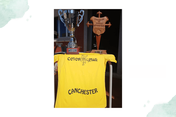 Os Amigos dos Canchester de Esteiro doan a Agaela 500€ recadados na Festa do Canchester 2023